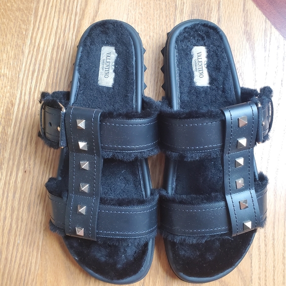 Valentino Garavani Slide Sandal - Picture 3 of 4